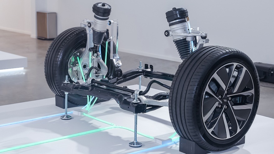 机械师:汽车改装(Mechanic: Car Tuning Simulator) 底盘悬挂刹车轮胎改装实拍 零件安装过程
