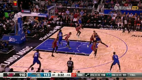 NBA篮球世界 常规赛焦点对决比赛现场和球员拼抢画面配图