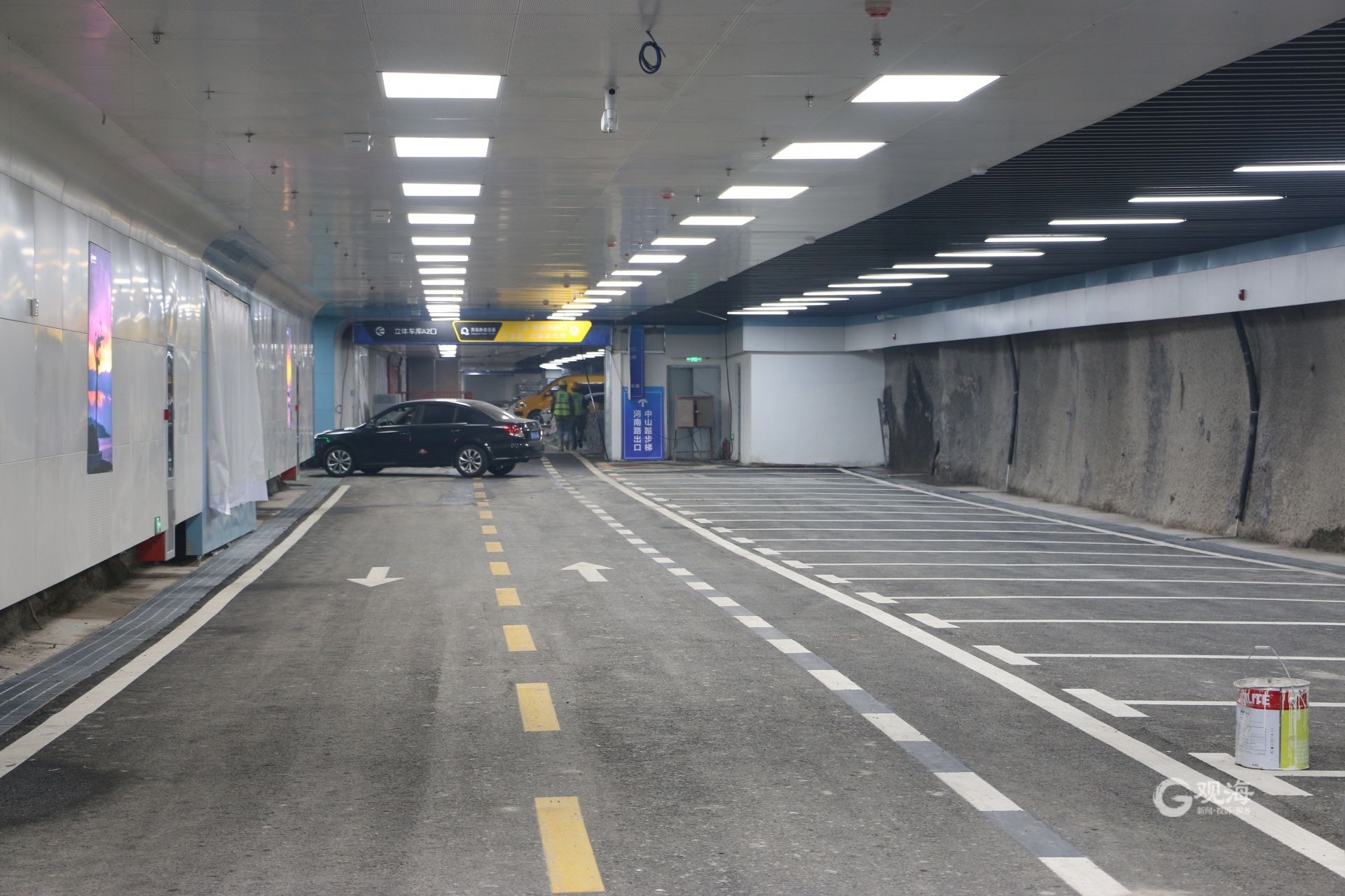 青岛停车 市南区商场地下车库入口